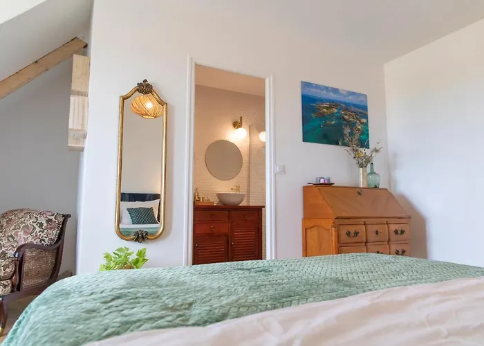 Couette-café La Bellevue - 3*