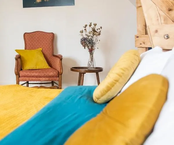 La Bellevue - Couette-café 3*