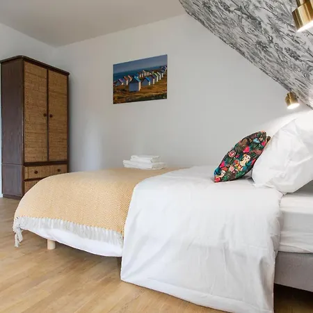 住宿加早餐酒店 La Bellevue -